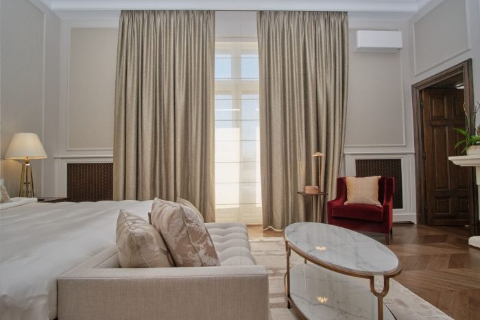 11-textiles-curtains-and-rugs