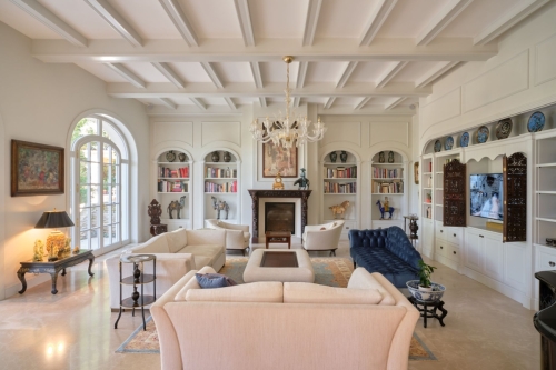 LaMaison-02-bespoken-furniture-living-02