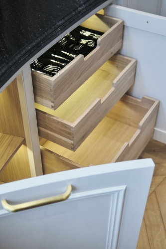 LaMaison-02-storage-joinery-drowers-08