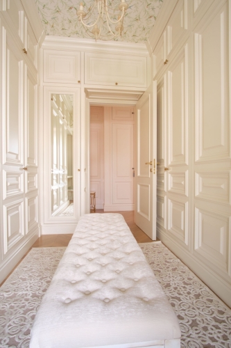 LaMaison-03-bespoken-furniture-dressing-01