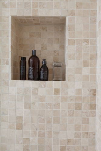 LaMaison-03-metal-and-marble-showers-09
