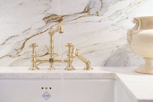 LaMaison-04-metal-and-marble-sinks-06